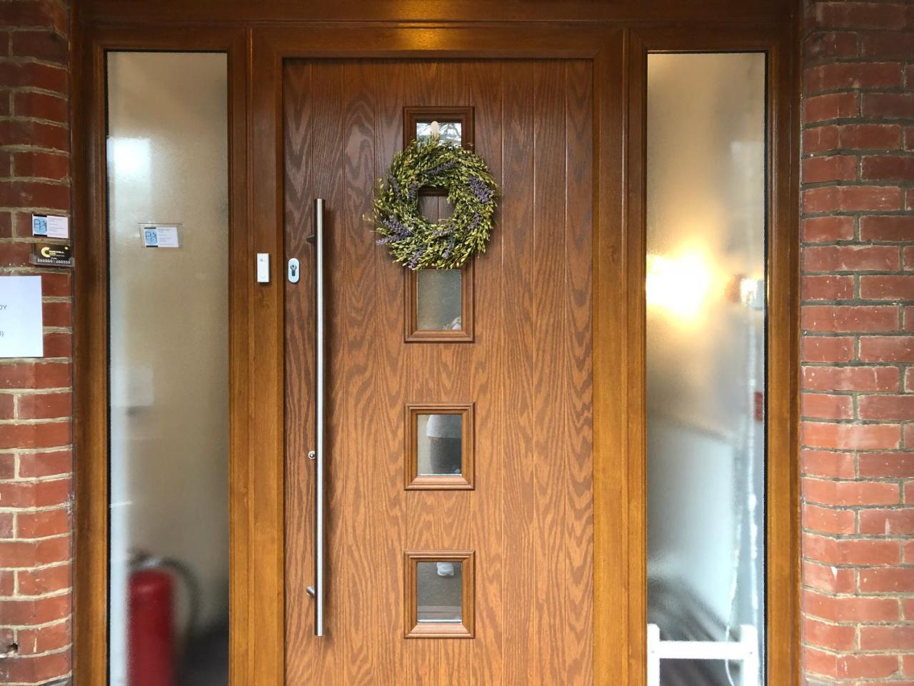 באנבורי Prospect Guest House מראה חיצוני תמונה