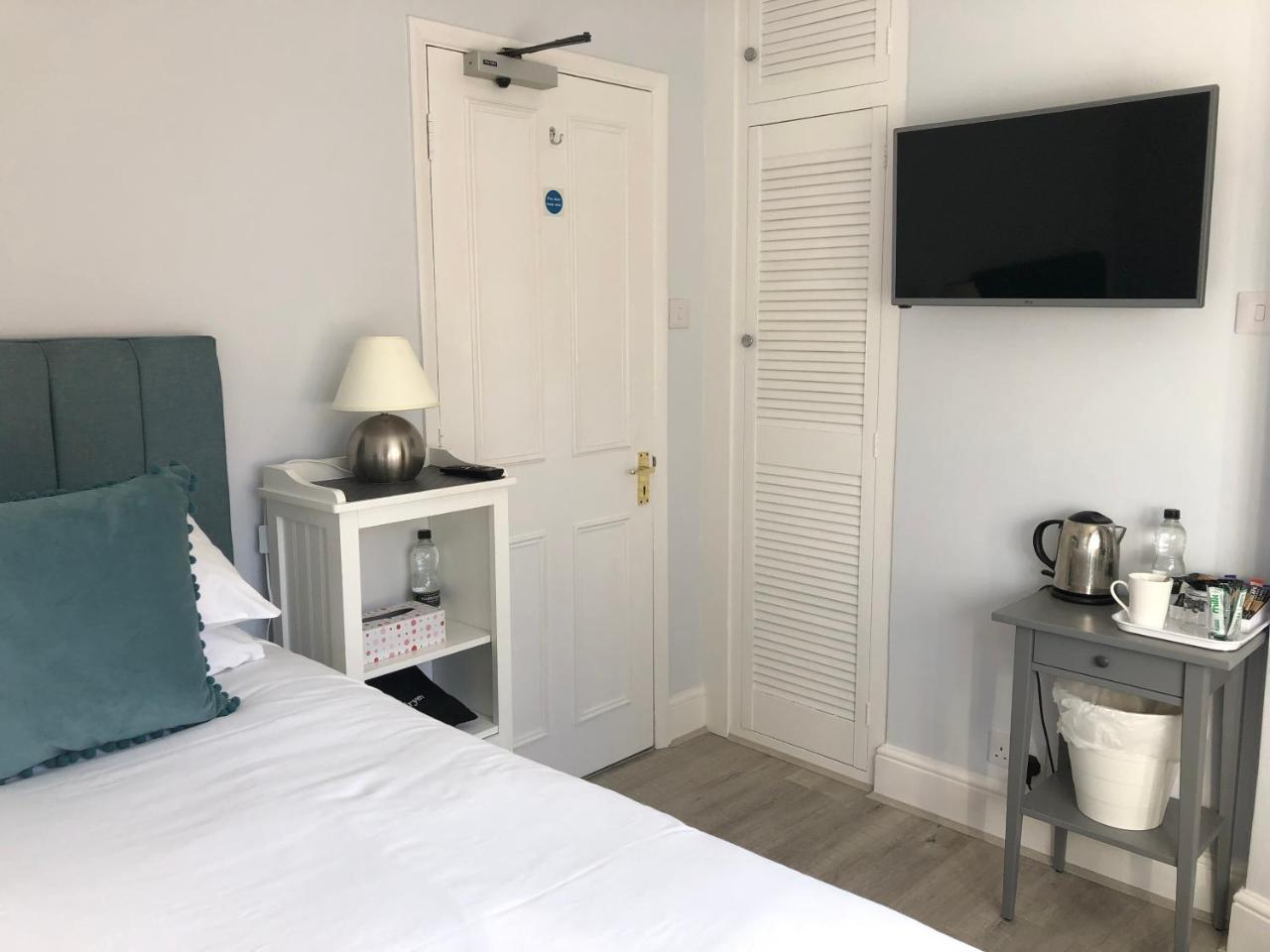באנבורי Prospect Guest House מראה חיצוני תמונה