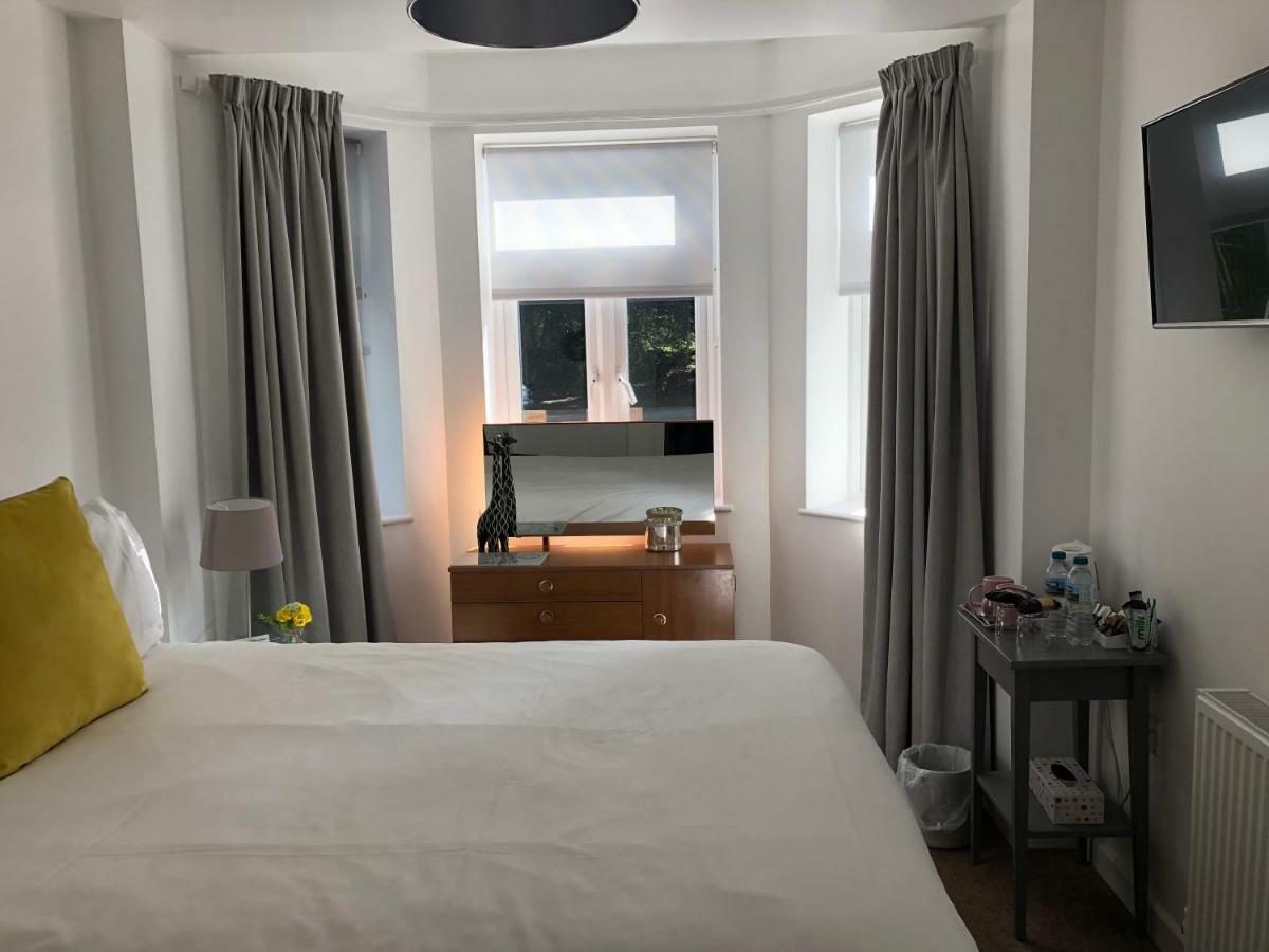 באנבורי Prospect Guest House מראה חיצוני תמונה